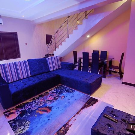 Double M Exquisite Suites And Lounge Lekki Ogombo Exterior foto