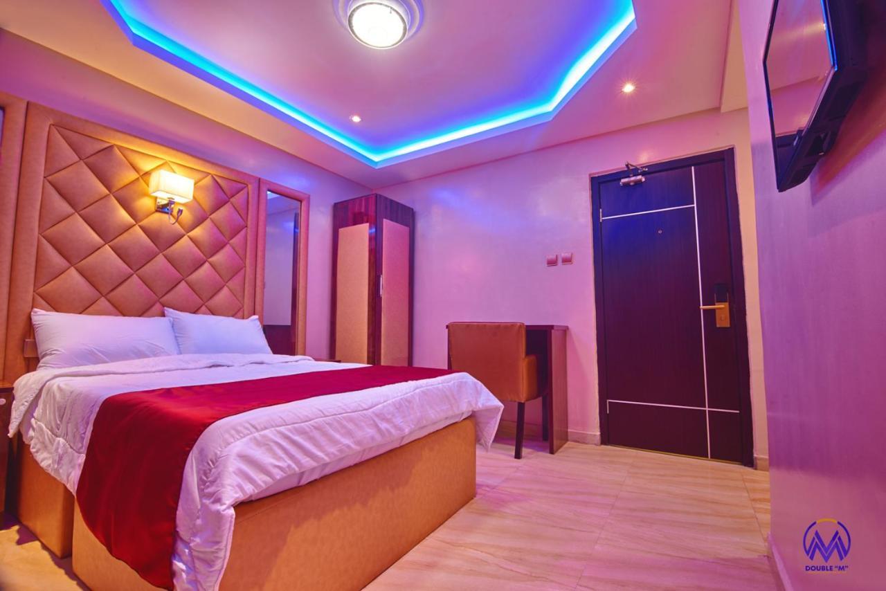 Double M Exquisite Suites And Lounge Lekki Ogombo Exterior foto